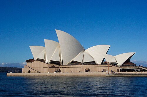 Jørn Utzon — No machine-readable author provided. Roybb95~commonswiki assumed (based on copyright claims). (CC BY-SA 3.0) Jørn Utzon